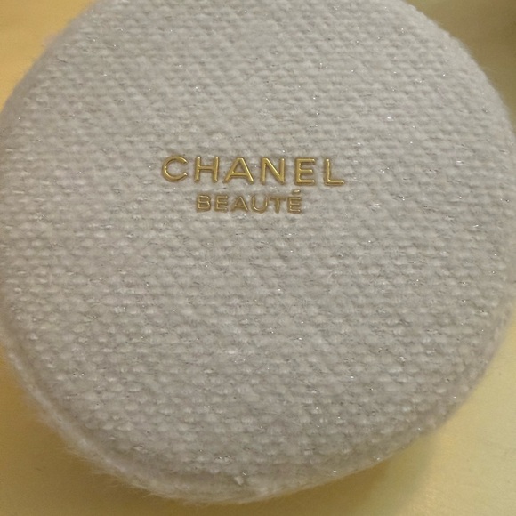 CHANEL Handbags - CHANEL Beauté Textured White Case with Gold Accents